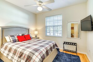 Interior - 5 Mi to Jetblue Park: Condo w/ Pool & Pickleball (Fort Myers)