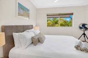 House | 1 bedroom, Internet - Palm View- 9 Pools BBQ Gym (Westcourt)