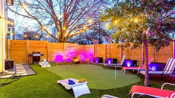 House | 5 bedrooms, desk, Internet