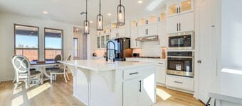 Patio & Fenced Yard: Quiet Home in Katy!