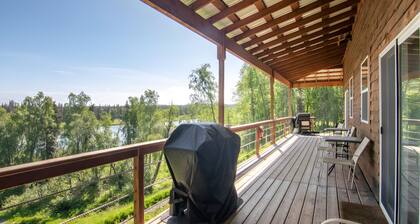 Kenai River Views & Access: Soldotna Apartment!