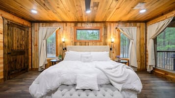 Cabin, 1 King Bed with Sofa bed, Hot Tub, Garden View (Red Fern Cabin) | 1 bedroom, individually decorated, individually furnished, bed sheets
