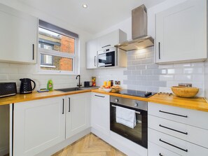 公寓 | 私人厨房 | 冰箱、微波炉、烤箱、炉灶