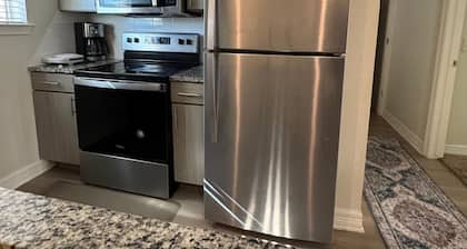 Cozy 1-bedroom apartment in charming Cedar Park with fitness room, WiFi