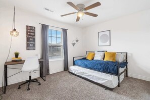 3 bedrooms, desk, iron/ironing board, WiFi