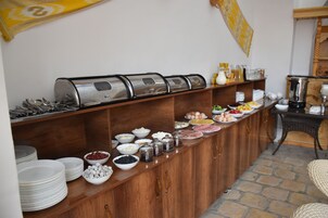 Desayuno autoservicio gratuito y diario