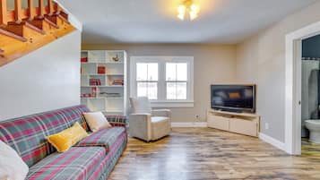 Rumah (3 Bedrooms) | Bagian depan properti