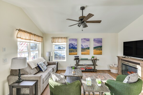 House (3 Bedrooms) | Front of property