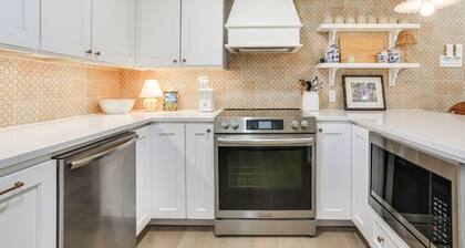 Walk to Lake Texoma: Kingston Retreat w/ Deck!