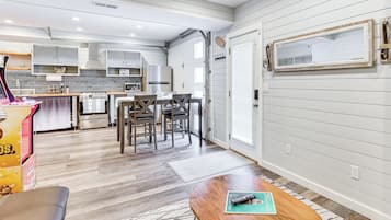 Apartment (1 Bedroom) | Interior