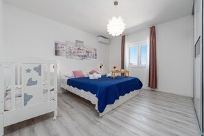 6 habitaciones, cunas gratuitas y ropa de cama