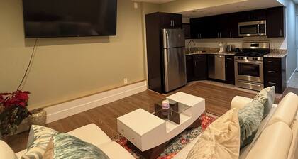 Charming 1-bedroom house in Ronkonkoma with AC, WiFi, Washer & Dryer