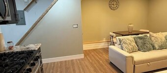 Charming 1-bedroom house in Ronkonkoma with AC, WiFi, Washer & Dryer