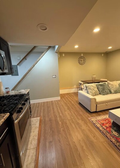 Charming 1-bedroom house in Ronkonkoma with AC, WiFi, Washer & Dryer