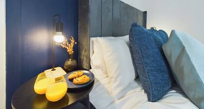 London Charm at Charleville Apartment