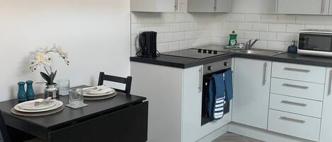 Apartment | Private kitchen | Fridge, microwave, oven, stovetop