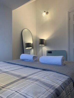 Apartment | 1 bedroom, free WiFi, bed sheets - Seaside Chic Loft Apartment in Leigh-on-sea (Leigh-on-Sea)