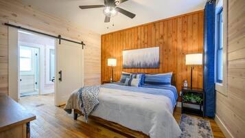 3 bedrooms, individually decorated, individually furnished, bed sheets