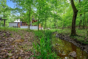 Property grounds - Stardust Hollow Cabin for 14 (Broken Bow)
