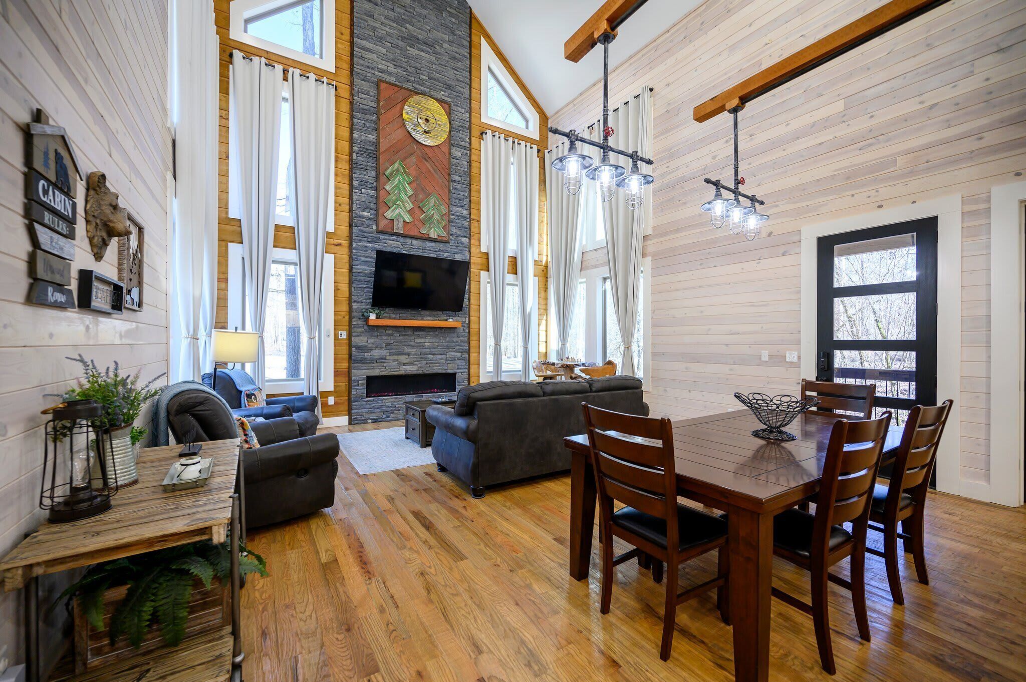 Cabin, Multiple Beds, Hot Tub, Garden View (Stardust Hollow) | Interior