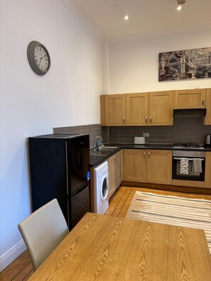 Private kitchen - Westgate Haven - Spacious 4 Bedroom Apartment (Newcastle-upon-Tyne)