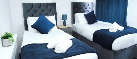 2 bedrooms, iron/ironing board, free WiFi, bed sheets