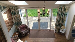 House | Interior - Barn With Countryside Views in Private Garden (Norwich)
