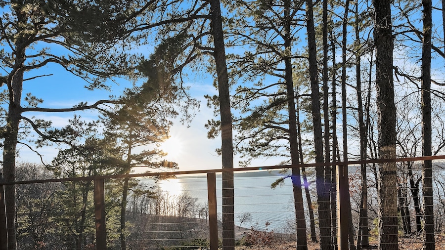 Lakefront Escape On Lake Hudson 5 Bedroom Cabin