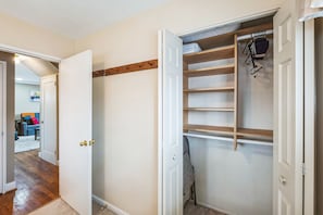 House, 4 Bedrooms | Interior