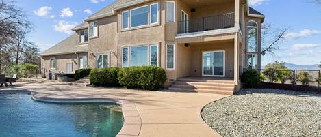 Villa, 5 Bedrooms | Exterior