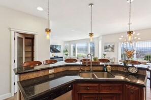 Villa, 5 Bedrooms | Private kitchen | Fridge, oven, coffee/tea maker, electric kettle