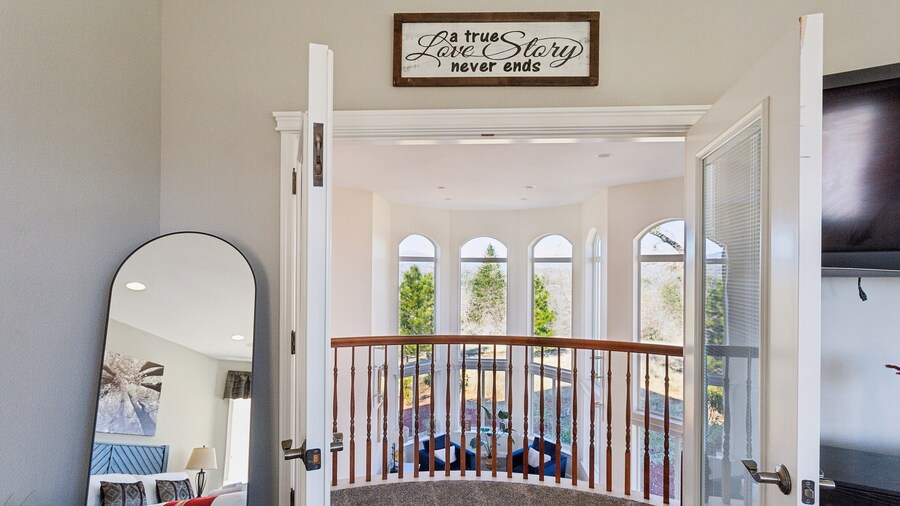 Stunning Mountain Retreat With Unmatched Views 5 Bedroom Estate