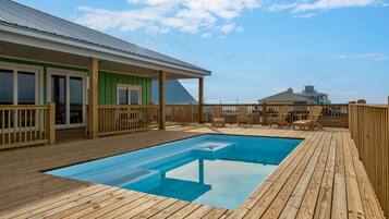 House, 5 Bedrooms | Pool | A heated pool