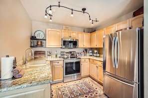 Appart'hôtel, 2 chambres | Cuisine privée | Réfrigérateur, four, cafetière/bouilloire, grille-pain