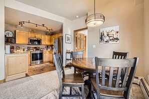 Lejlighed - 2 soveværelser | Spiseområde