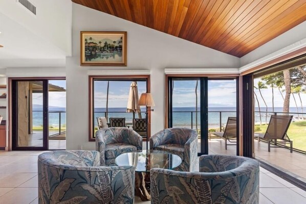 Condo, 2 Bedrooms | Interior