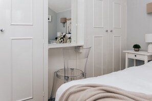 House | 2 bedrooms - Mills Cottage - From 125 Per Night (Henley-on-Thames)