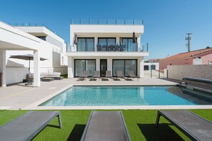 Piscina all'aperto
