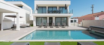 Villa Porto Dinheiro, with ocean view