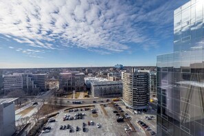 Onsite parking - Luxury 2 BR Apt with Gym (Stamford, CT)