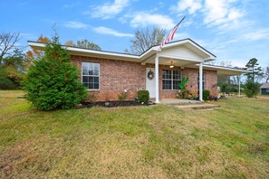 Exterior - To the Stars Secluded 2 BDR (Broken Bow)