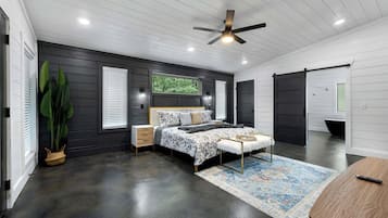 1 bedroom, individually decorated, individually furnished, bed sheets