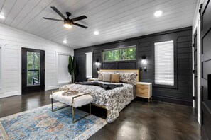 Cabin, 1 King Bed with Sofa bed, Hot Tub, Garden View (Whispering Retreat)