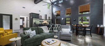 Whispering Retreat Sleeps 4