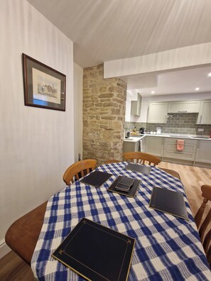 House | Dining