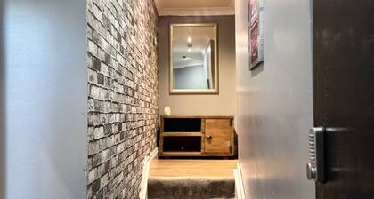 Citycenterapt-4br-wifi-freeparking-retroarcade