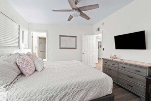2 habitaciones, tabla de planchar con plancha, cuna de viaje y wifi 