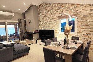 Casa, 2 habitaciones, para fumadores, balcón | Sala de estar