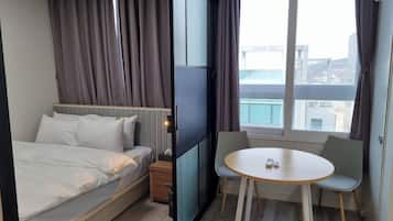 Deluxe Room | Desk, soundproofing, free WiFi, bed sheets