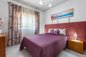 Apartamento | 2 quartos, ferros/tábuas de passar roupa, Wi-Fi de cortesia